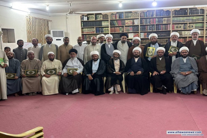  أقامت جامعة باقر العلوم الدينية في النجف الاشرف احتفالا بهيجا بمناسبة بدء العام الدراسي الجديد وكذلك لتخرج كوكبة من طلبتها من المرحلة العاشرة