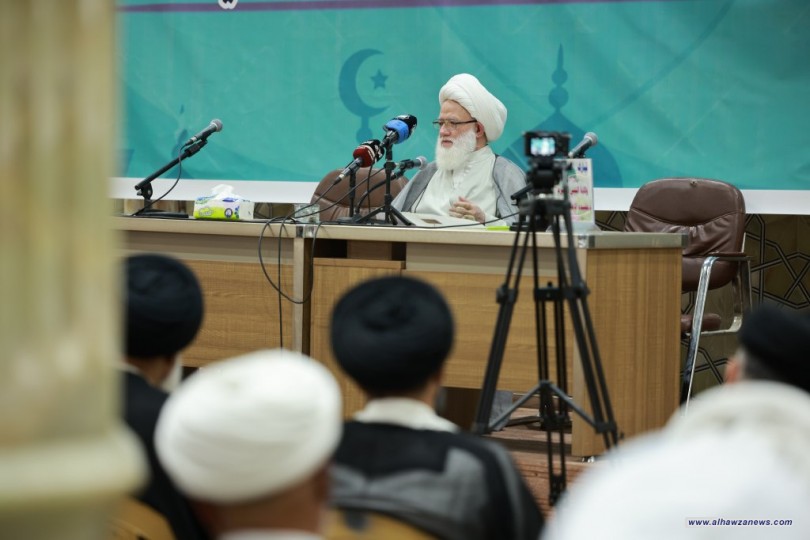 خلال كلمته في مؤتمر أئمة المساجد في العراق    المرجع اليعقوبي يستنكر الانتهاكات الدينية والأخلاقية والوطنية التي حصلت في عيد الاستقلال ويحذّر من الخطط والمكائد المغلّفة التي يحوكها أعداء الإسلام ويدعو الى نهضة مقاومة لحركتهم