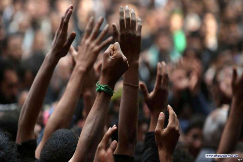  ( زر الحسين عارفا بحقّه ، مؤتماً به ، غير مستكبر ، ولا مستنكف ). 