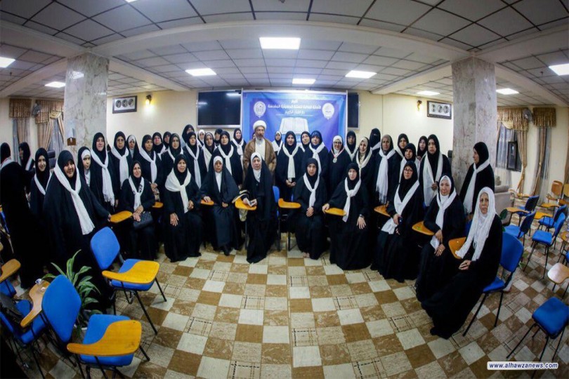 دار القرآن الكريم تحتفي بتخرج طالباتها بدورتي (قانتات) و(الصوت الذهبي)
