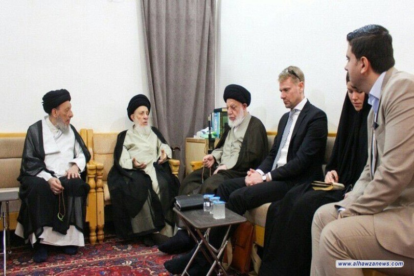 سماحة المرجع الديني السيد محمد سعيد الحكيم يستقبل سفير مملكة السويد بمنظمة المؤتمر الاسلامي وحوار الأديان، ويدعو (مدّ ظله) المجتمع الدولي الى تجفيف منابع الإرهاب والتطرف .