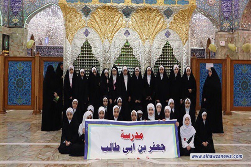 مجموعة طلابية في ضيافة مركز علوم القرآن التابع لمزار ميثم التمار