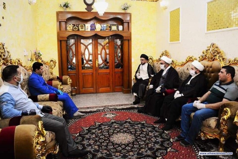 مكتب المرجع اليعقوبي في الديوانية يكرم القاضي الزيدي بيوم الفتوة العالمي