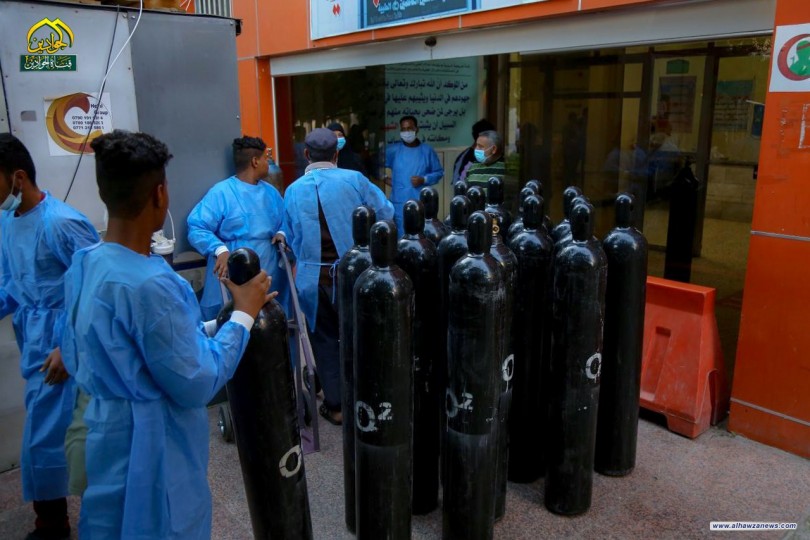 العتبة الكاظمية المقدسة بجود الجوادين تدعم ردهات إنعاش الحجر الصحي لمرضى المصابين بفيروس كورونا بقناني الأوكسجين