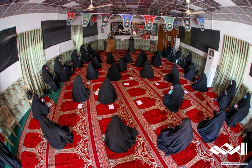 مراعياً لضوابط الصحة والسلامة مجمع المبلغات الرساليات ينظم مجلس عزاء بمناسبة شهر محرم الحرام. 