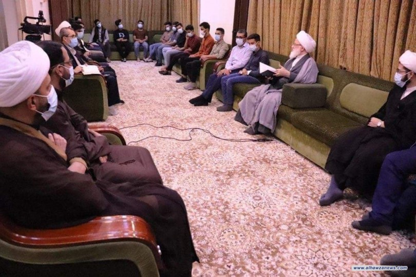 خلال لقاءه بجمع من الشباب..   المرجع اليعقوبي يؤكد على أهمية امتلاك الشباب الجامعي لزمام المبادرة والمواجهة الفعالة للتحديات الثقافية والفكرية 