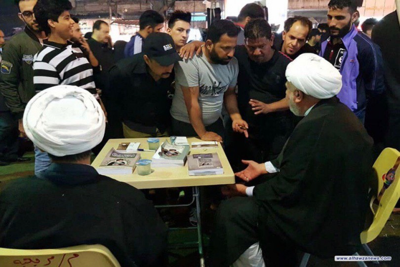 يستمر مبلغوا الحوزة العلمية ببيان الأحكام الشرعية والعقائد الحقة والتوجيهات الأخلاقية لجموع الزائرين الوافدين إلى مدينة الكاظمية المقدسة.