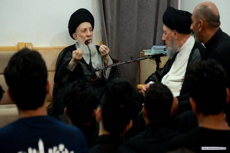 السيد الحكيم يوصي خدمة الإمام الحسين(ع) لأن يكونوا نموذجا بالالتزام الديني والأخلاق المستمدة من سيرة المعصومين(ع) 