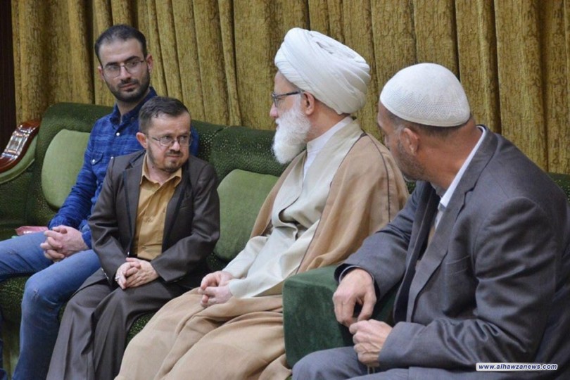 المرجع اليعقوبي يؤكد على ضرورة تلبية احتياجات قصار القامة وتذليل المعوقات التي يعانون منها