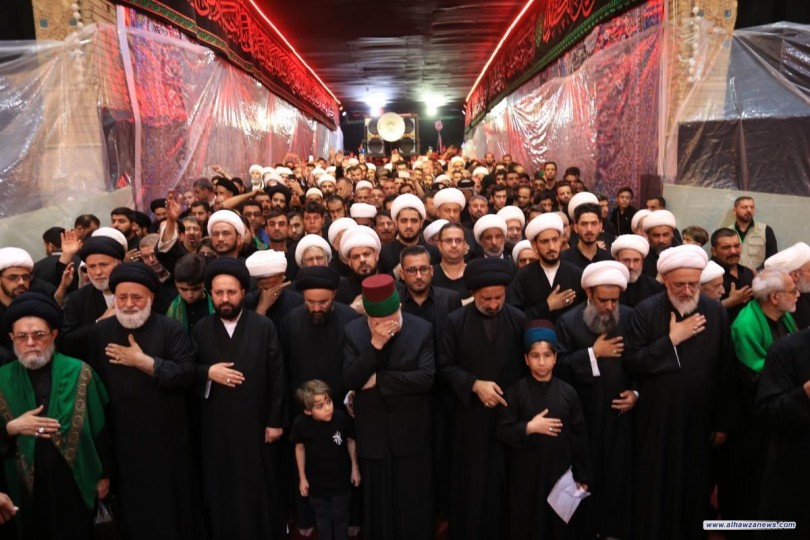 طلبة الحوزة العلمية في كربلاء المقدسة يحيون ليلة العاشر من محرم الحرام 