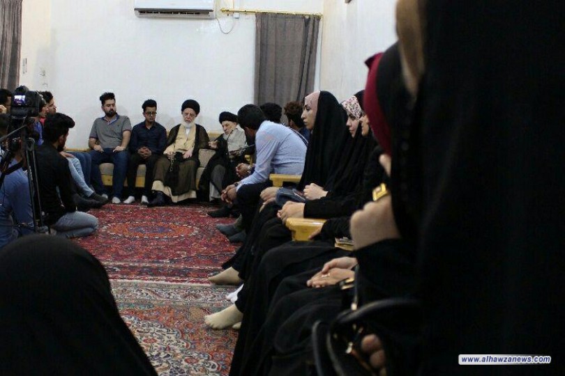 سماحة المرجع السيد الحكيم (مدّ ظله) يحثّ الطلبة على طلب العلم والثقافة العلمية العالية بجد وإتقان وبدافع ذاتي لخدمة وطنهم ومجتمعهم والتحلي بالأخلاق والسيرة الحسنة 