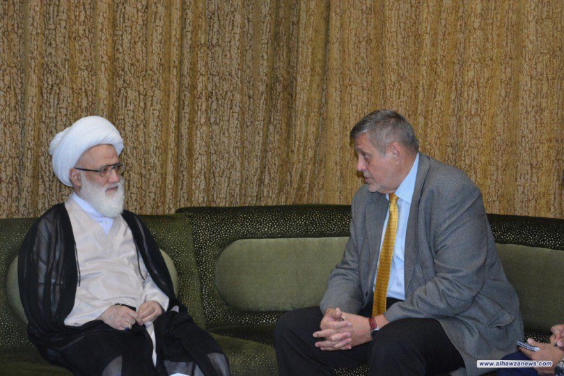 المرجع اليعقوبي: يدعو الحكومة الى إيجاد حلول آنية لتلبية المطالب المشروعة للمتظاهرين والى وضع خطط استراتيجية لتلافي حصول الازمات.. ويدعو المتظاهرين لمنع المندسين وأصحاب الاجندات من مصادرة مطالبهم المشروعة